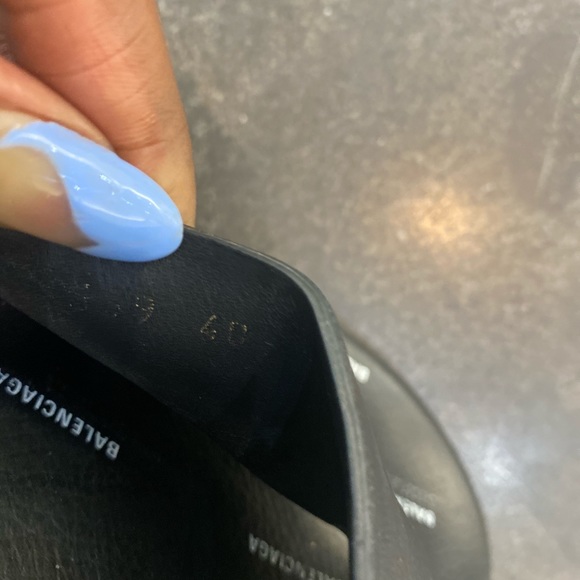 *authentic* Balenciaga slides - Picture 3 of 7